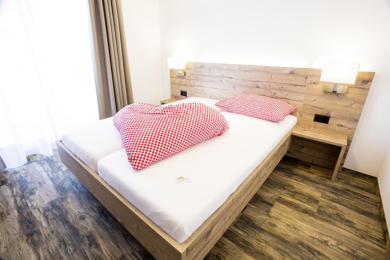 Piz Ot Hotel Samnaun Ngoại thất bức ảnh